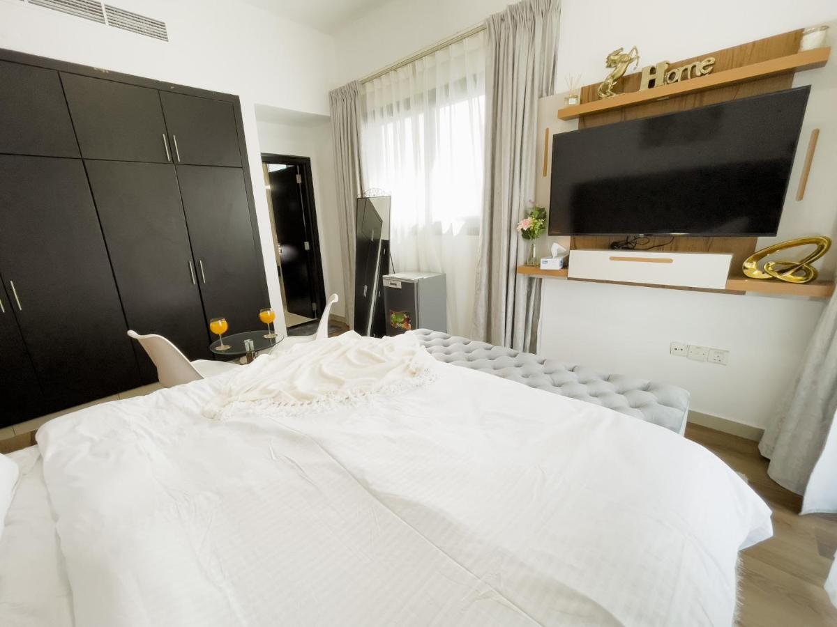 Luxury Room With Marina View Close To Jbr Beach And Metro With Shared Kitchen Dubai Exterior photo